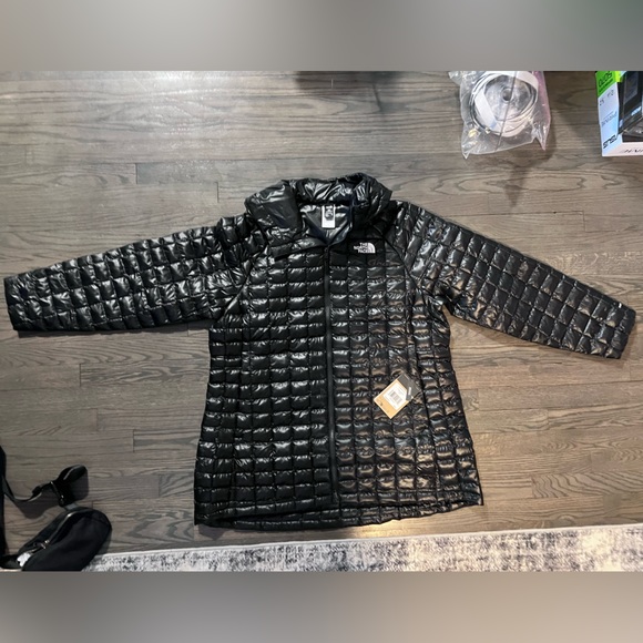 The North Face Black Puffer Jacket - Picture 2 of 14